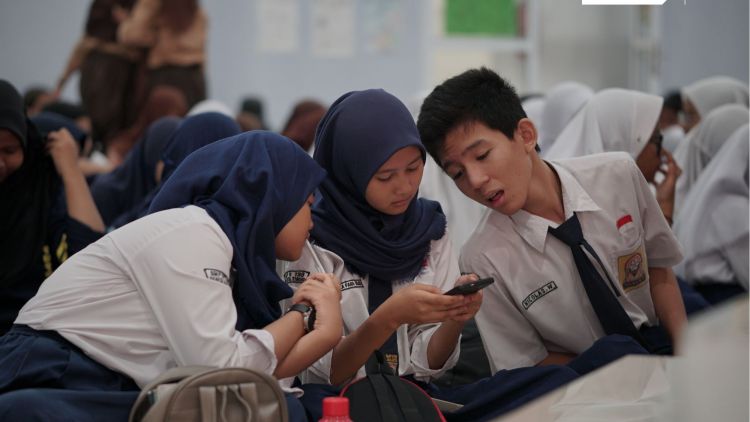 hipwee Sosialisasi bullying 5 750x422 1 - Gemilang Sehat