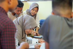 Pak Sumanto dan Sari: Dari Ragu Menjadi Restu 2 - Gemilang Sehat Sumanto2 - Gemilang Sehat